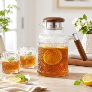 1.8 Litre Akasya Kapaklı Cam Sürahi – Isıya Dayanıklı & Şık Tasarım