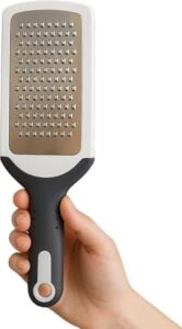 Paslanmaz Çelik Saplı Ergonomik El Rendesi – Peynir, Sebze, Havuç, Patates, Meyve ve Çok Amaçlı Mutfak Rendesi