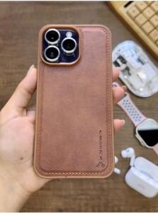 Premium Deri Dokulu Darbelere Karşı Dayanıklı Nazal Silikon Kılıf Kahverengi Iphone 14 Pro Max ile Uyumlu