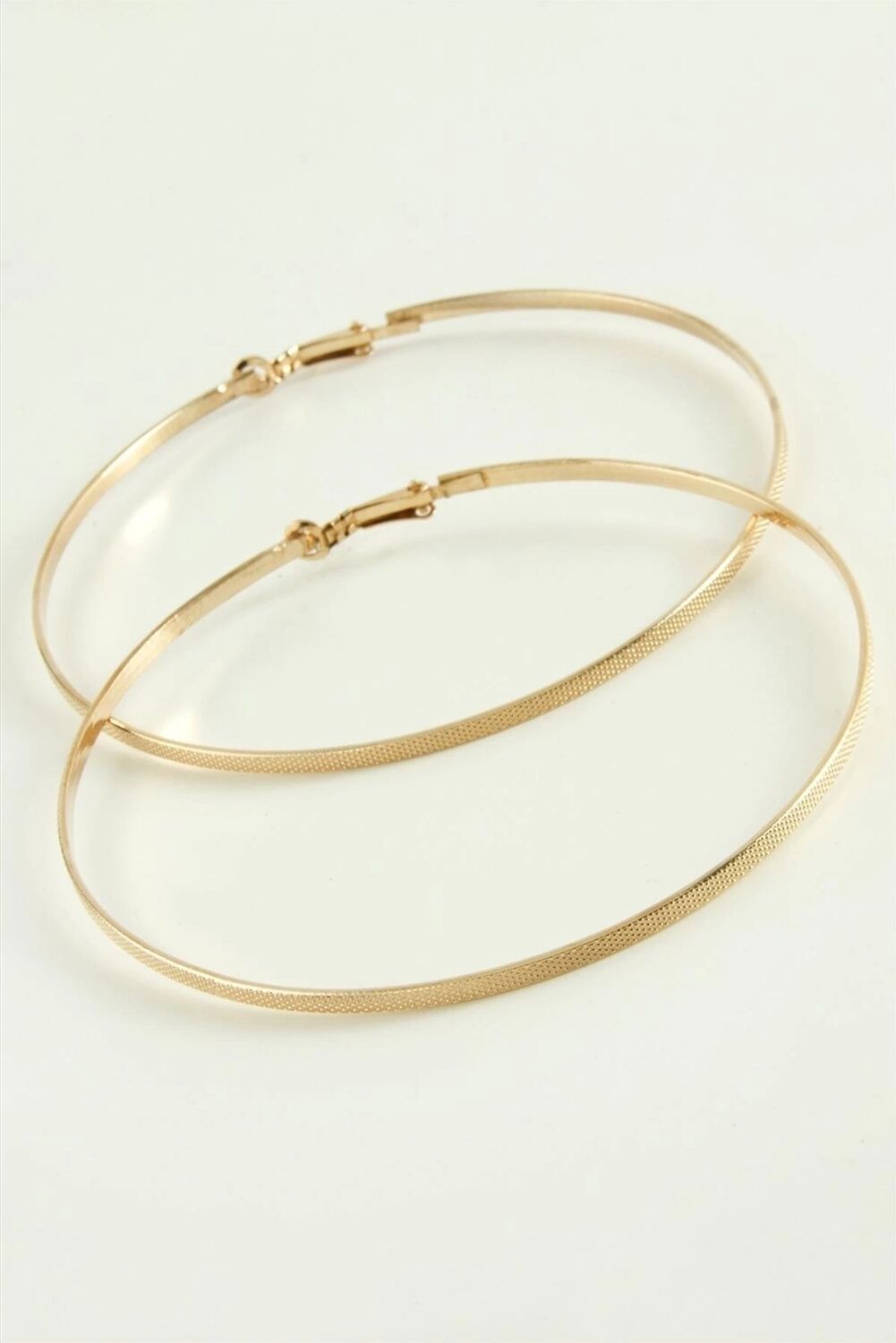 Noktalı Metal Halka Küpe 9-10 cm
