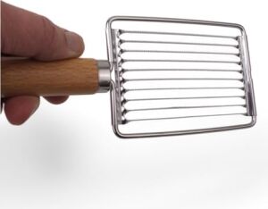 Paslanmaz Çelik Silikon Saplı Testere Ağızlı Dilimleyici - Sebze ve Meyve Şekillendirici, Ergonomik, Bulaşık Makinesinde Yıkanabilir Mutfak Aleti