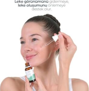 Zaroza Leke ve Yaşlanma Karşıtı Arbutin & Vitamin C Cilt Aydınlatıcı Serum 30 ml