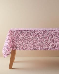 Carnival Floral Polyester Masa Örtüsü Fuşya