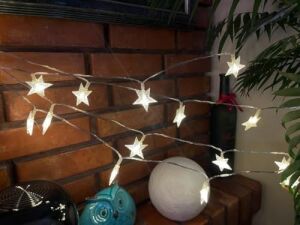 3 Metre LED Işıklı 20'li Yıldız Işık Zinciri Dekoratif Pilli Aydınlatma Ev Dekorasyonu Süsleme Salon Oda Merdiven Balkon Süslemeleri Için Yılbaşı Eğlence Doğum Günlerine Özel Aydınlatma