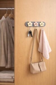 Çiçek Tasarımlı Duvar Askısı, 3’lü Metal Kanca Seti, Dekoratif Renkli Kapı ve Duvar Askısı, Mutfak, Banyo, Yatak Odası Için Organizer Askı,