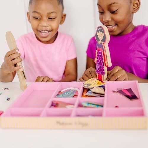 Melissa & Doug 14940 Ahşap Mıknatıslı Giydirme Abby ile Emma