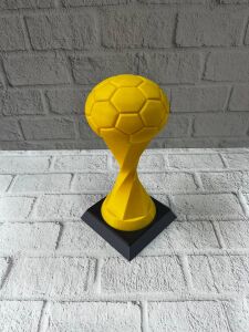Futbol Toplu Sarı Kupa 21CM Masaüstü Dekor Ödül Figürü