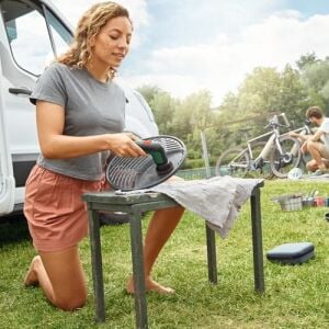 Home And Garden Akülü Elektrikli Temizleme Fırçası Universalbrush (3.6 Ah Dahili Akü, 1 Mikro USB Şarj Cihazı ve 4 Temizleme Aparatı Dahildir, Karton Pakette)