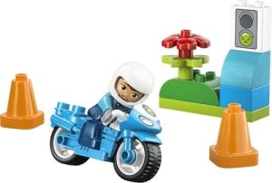 Kasabası Mavi Polis Motosikleti 10471-2 Yaş ve Üzeri Çocuklar Için Memur Figürü, Koniler ve Trafik Işıkları Içeren Eğitici Oyuncak Yapım Seti, Çocuklar Için Hediye Fikri (11 Parça)