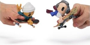 Tech Sk8 Crew, Yardımcı Figürlü 2’li Paket Parmak Kaykayları, Kişiselleştirilebilir Mini Kaykaylar, 5 Yaş ve Üzeri (Çeşitli)