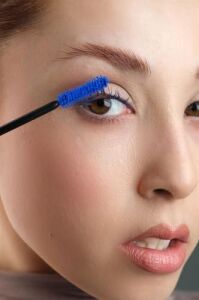 Dolgun Kirpik, Kıvrım ve Hacim Verici Kalıcı Etkili Mavi Maskara - Ultra Definiton Mascara Saxe Blue