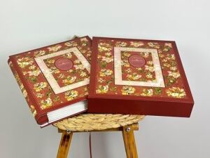 10X15CM 500 Fotoğraf Kapasiteli Kutulu Çiçek Desenli Lüks Ofset Fotoğraf Albümü (Bordo)