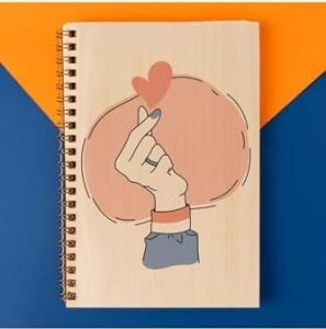 Girl Power Tasarımlı 8 cm x 12 cm Ölçülerinde Çizgisiz 48 Yaprak Ahşap Kapaklı Defter