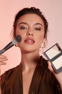 Kompakt Pudra - 12 Saate Kadar Kalıcılık - Cilt Alt Tonu - Compact Powder 09 Sand
