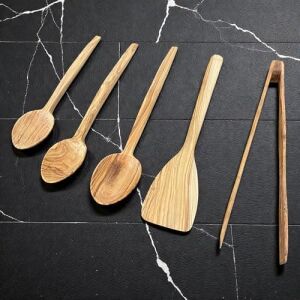 El Yapımı Doğal Zeytin Ağacı 5 Parça Mutfak Seti - Sağlıklı Pişirme ve Servis Gereçleri (3 Boy Kaşık, Spatula ve Servis Maşası)