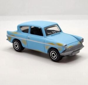 C0859 1:64 Tekli Arabalar 1962 Ford Anglia Harry Potter HVN49