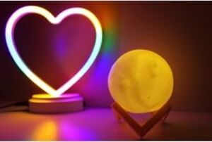 Işık KASABASI(107) Neon Kalp ve 3 D LED Sarı Küre Gece Lambası Sarı
