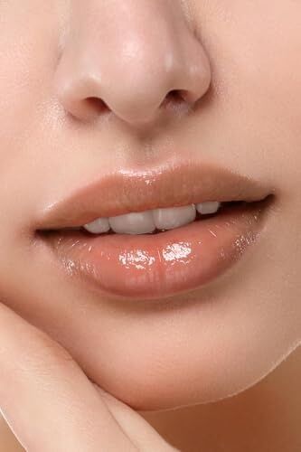 Uzun Süre Kalıcı Yoğun Renk Veren Nemlendirici Parlak Ruj - Glossy Lipstick 322 Cranberry