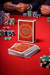 Kırmızı Jumbo Boy Pvc Plastik Su Geçirmez Iskambil Poker Oyun Kağıdı RD61KR