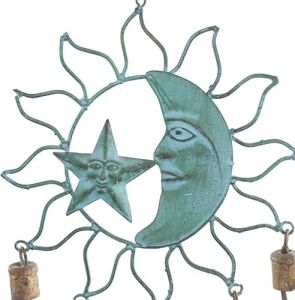 Deco 79 Metal Güneş ve Ay Çanı Çanlı, 33 cm x 28 cm x 2,5 Cm, Turkuaz