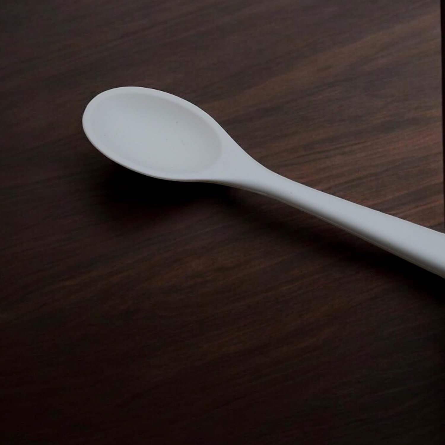 Silikon Pişirme ve Servis Kaşık- 27,5 cm Krem Renkli Özel Seri