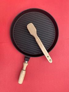 Döküm Izgara Tavası (31 cm Çapında)