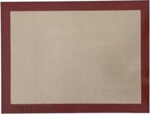 Yanmaz Yapışmaz Silikon Pişirme Matı, Fırın Altlığı, 30X40 Cm, 116 Gr, 0.75 mm Kalınlık, Yıkanabilir, 220 Derece Isıya Dayanıklı