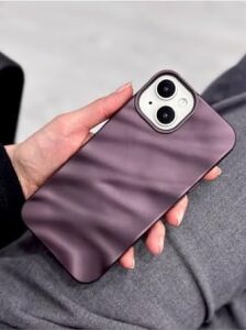 Iphone 13-14 ve 15 ile Uyumlu 3D Wave Kabartma Mat Silikon Kılıf