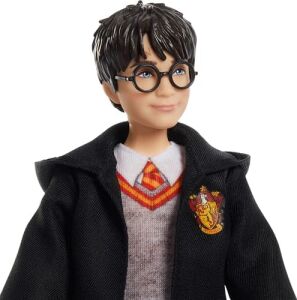 Mattel Harry Potter Oyuncakları, Çıkarılabilir Karakteristik Hogwarts Üniforması ve Asasıyla Birlikte Filmden Ilham Alan Harry Potter Figürü, JGM18