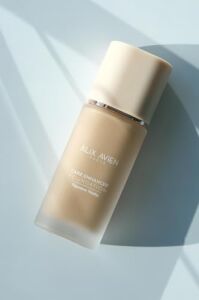 Kırışıklık Karşıtı Nemlendirici SPF30 Parlak Bitişli Fondöten Care Enhancer 804 Pale Ivory