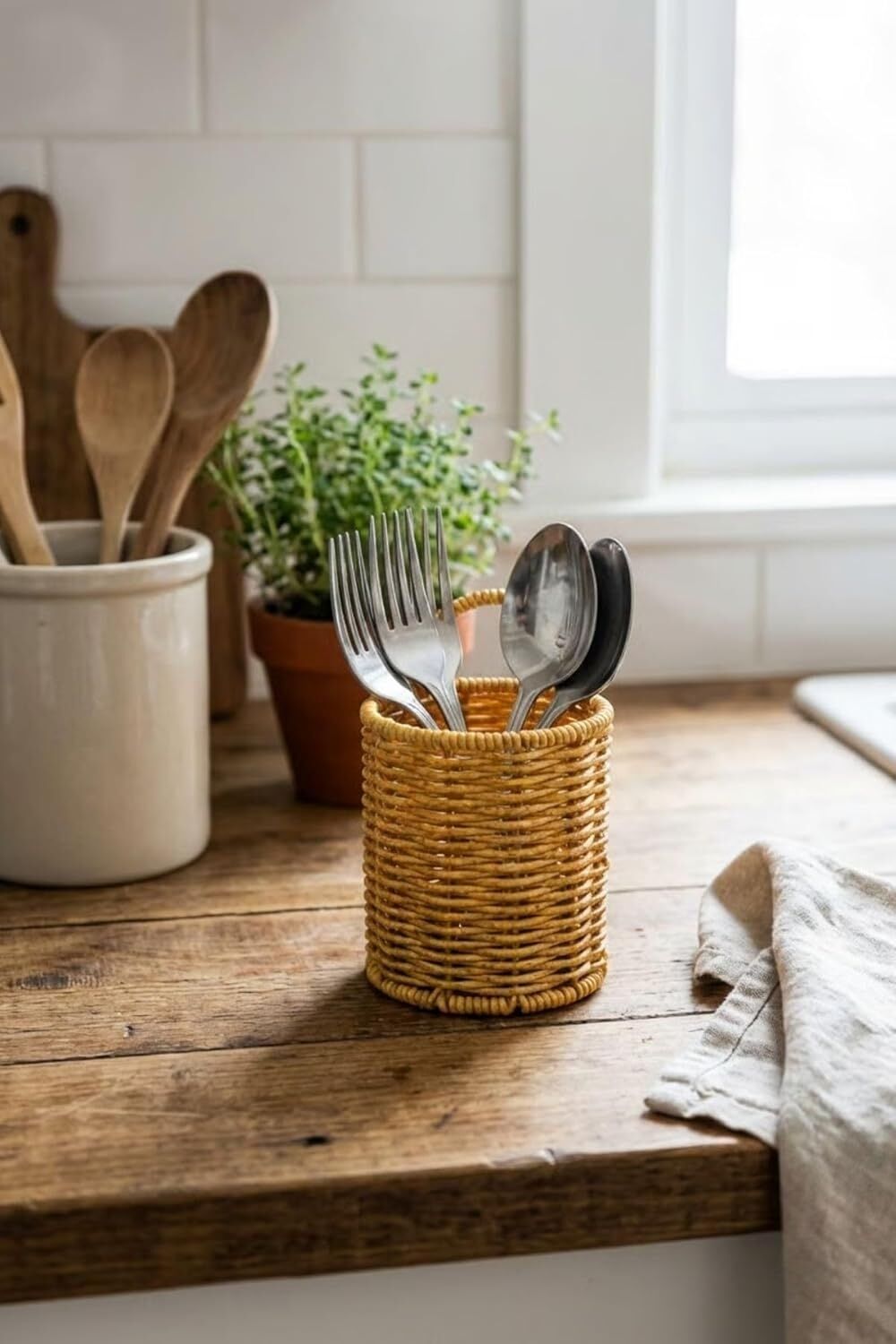Yuvarlak Hasır Dokulu Plastik Rattan Kaşıklık ve Çatallık, Askılı Çok Amaçlı Mutfak Organizeri, 10X14 cm