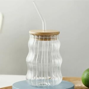 500ML Bambu Kapaklı Cam Bardak, Cam Pipetli Silikon Kapak Contalı Desenli Sıcak Soğuk Içecekler Kahve Meyve Suları ve Çayları Için Şık Ergonamik Tasarım