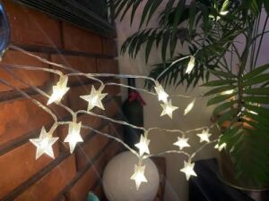 3 Metre LED Işıklı 20'li Yıldız Işık Zinciri Dekoratif Pilli Aydınlatma Ev Dekorasyonu Süsleme Salon Oda Merdiven Balkon Süslemeleri Için Yılbaşı Eğlence Doğum Günlerine Özel Aydınlatma