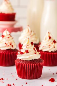 Takribi 200 Adet Büyük Boy Kırmızı Muffin Kek Kalıbı, Cupcake Kağıdı, Browine Kalıbı 50X40 mm