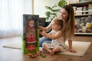 TOYX038 Laura Kırmızı Başlıklı Kız- Rbn