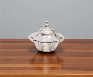 Kapaklı Zamak Şekerlik ve Lokumluk, Osmanlı Motifli Dekoratif Sunum Kabı, Kahve Yanı Şeker, Çikolata ve Şekerleme Için (Gümüş Grisi)