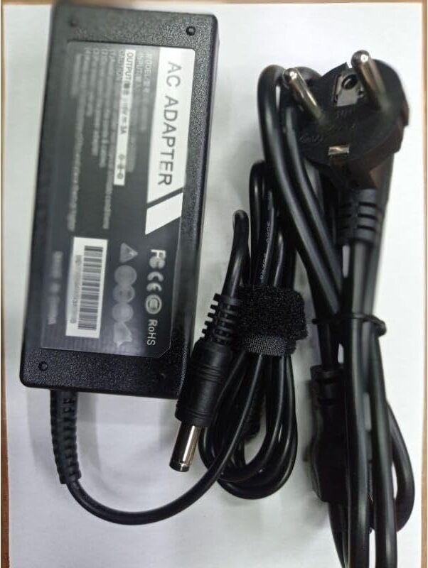 15 Volt 3 Amper Standart Uçlu Adaptör 15 Volt 3 Amper 5.5 mm 2.5 mm Adaptör
