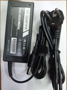 15 Volt 3 Amper Standart Uçlu Adaptör 15 Volt 3 Amper 5.5 mm 2.5 mm Adaptör