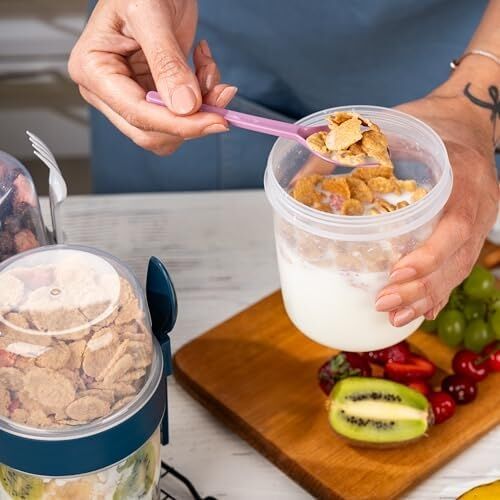 650 ml Take-Go Kaşıklı Hazneli Meyveli Müsli Kabı Piknik Iş Yoğurt Süt Bardağı Kapaklı ve Kaşıklı Kahvaltı Bardakları, Tahıl Tepesi Yulaf Ezmesi Granola (Beyaz)