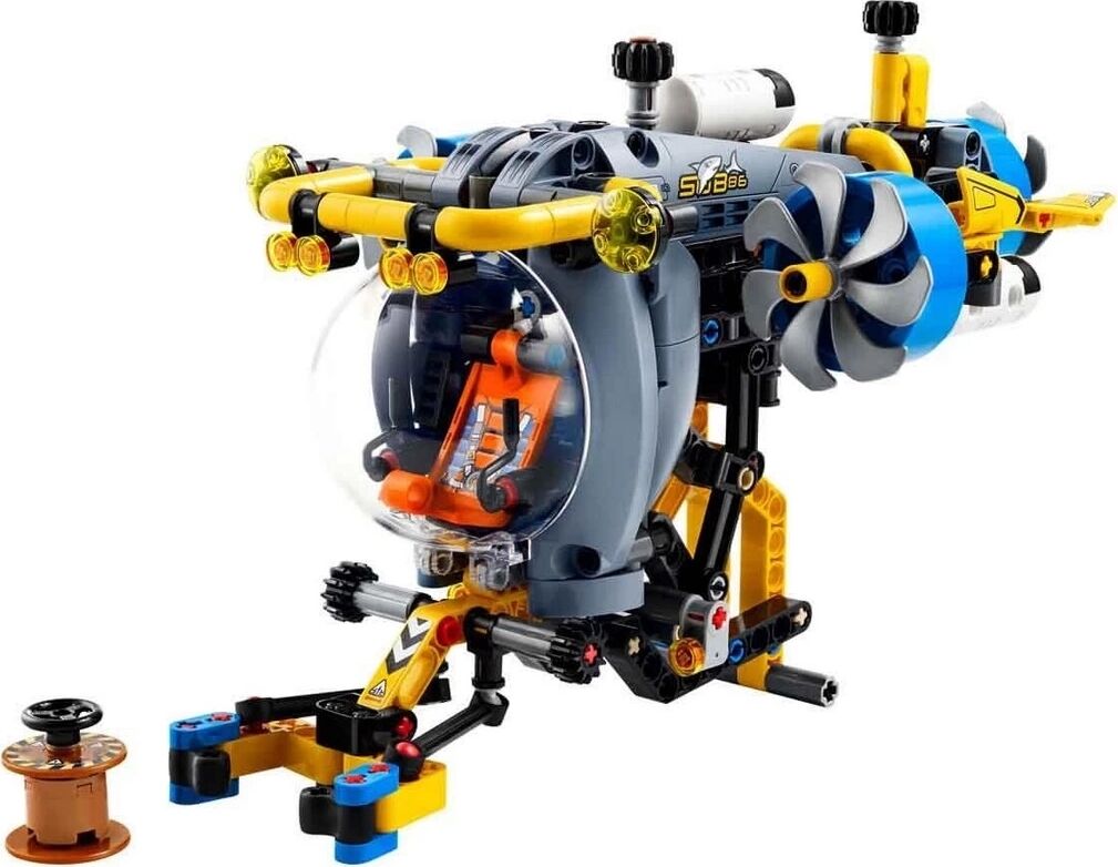 LEGO Technic Derin Deniz Araştırma Denizaltısı 42201
