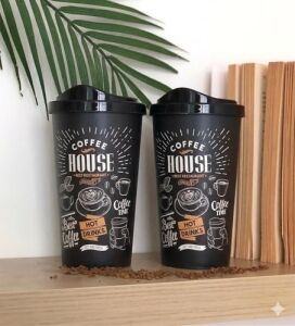 2'li Coffee House Desenli Büyük Boy Kahve Bardağı Takımı (2 x 650 Ml) - Kahverengi Pipet Girişli Kapaklı Bardak Paketi