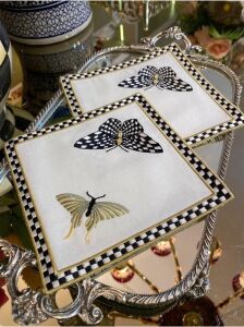 Dantel Evi Kelebek Desenli Nakışlı Kokteyl Sunum Peçetesi