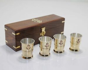 Ahşap Kutulu 4'lü Pirinç Shot Bardak Seti