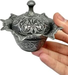 Kapaklı Metal Şekerlik – Osmanlı Motifli Gültaş Küçük Sunum Kasesi, Çikolata ve Lokum Kabı – Kahve Sunumları Için Dekoratif Şekerlik (Siyah)