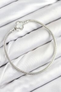 Pirinç Charm Zirkon Taşlı Yonca Model Gümüş Renk Kadın Bileklik