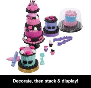 Havalı Doğum Günü Pasta Seti ve Clawdeen Wolf Bebek, Pasta Kreması ve Süsleme Şırıngası Gibi 20'den Fazla Aksesuar Içeren Pasta Süsleme Temalı Oyun Seti, JBG78
