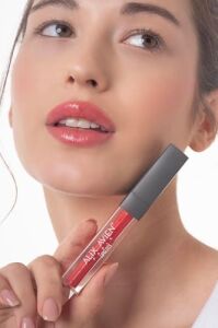 Uzun Süre Kalıcı Yapışkan His Bırakmayan Nemlendirici Dudak Parlatıcısı - Lipgloss 09 Softly Pink