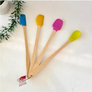 4'lü Silikon Metal Kancalı Set - Ahşap Saplı, Isıya Dayanıklı Spatula ve Mutfak Servis Seti